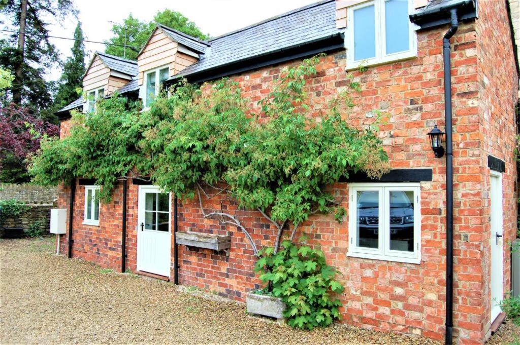 The Studio Villa Ashton Keynes Exterior photo